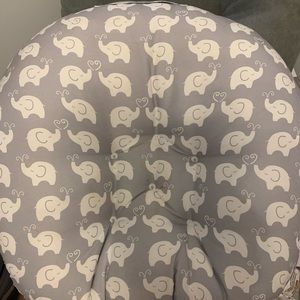 Boppy pillow for newborn